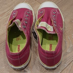Girls' no lace Converse NWT (sz 3)